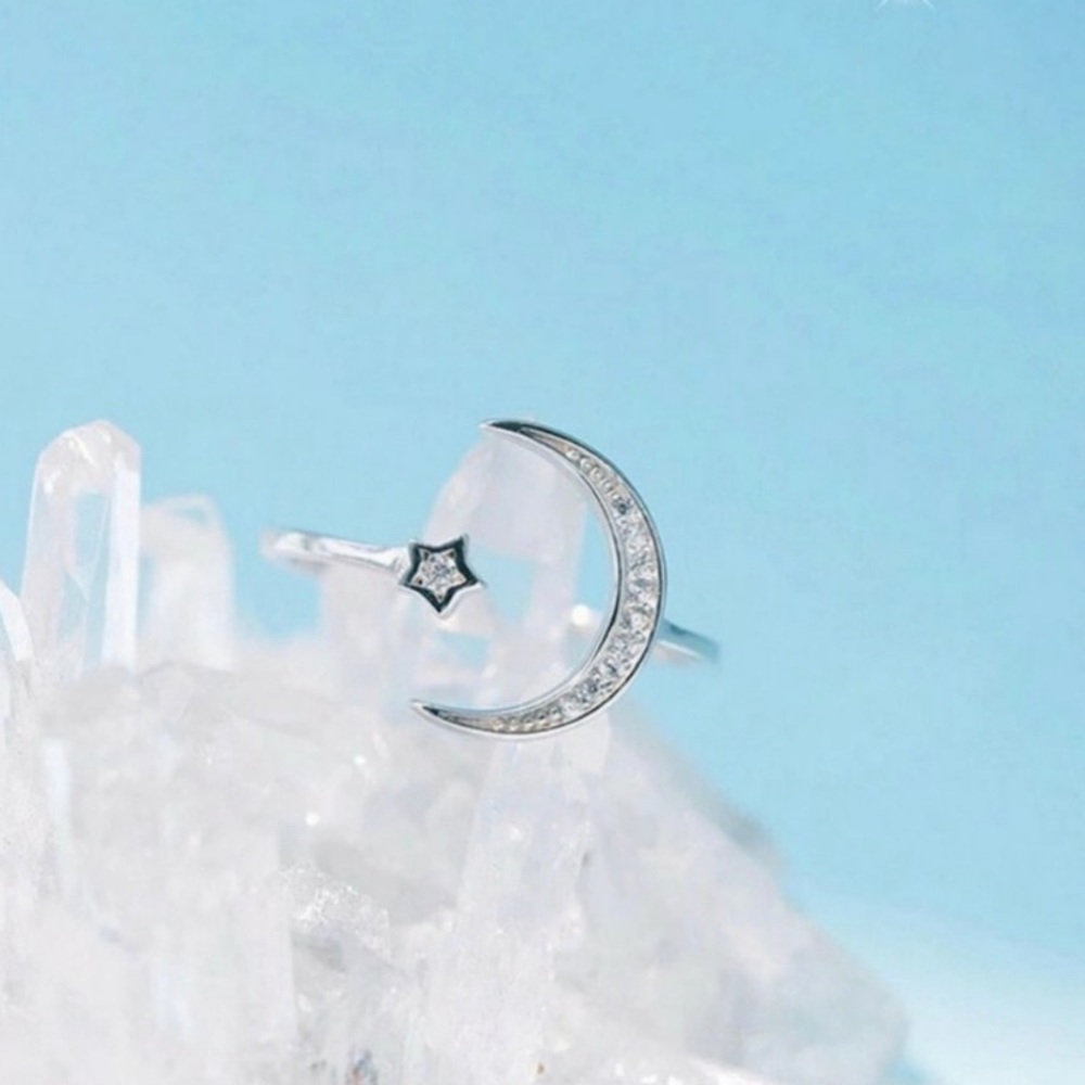 Resizable Moon and Star Silver Ring - Picture 4 of 4